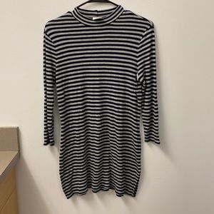 Long Sleeve Mid-Dress